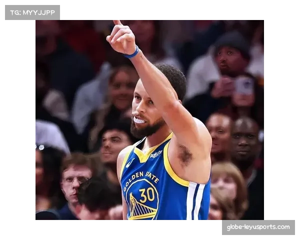 勇士伤病潮持续蔓延 塞斯库里霍福德接连伤退轮换吃紧 勇士伤病潮持续蔓延 塞斯库里霍福德接连伤退轮换吃紧